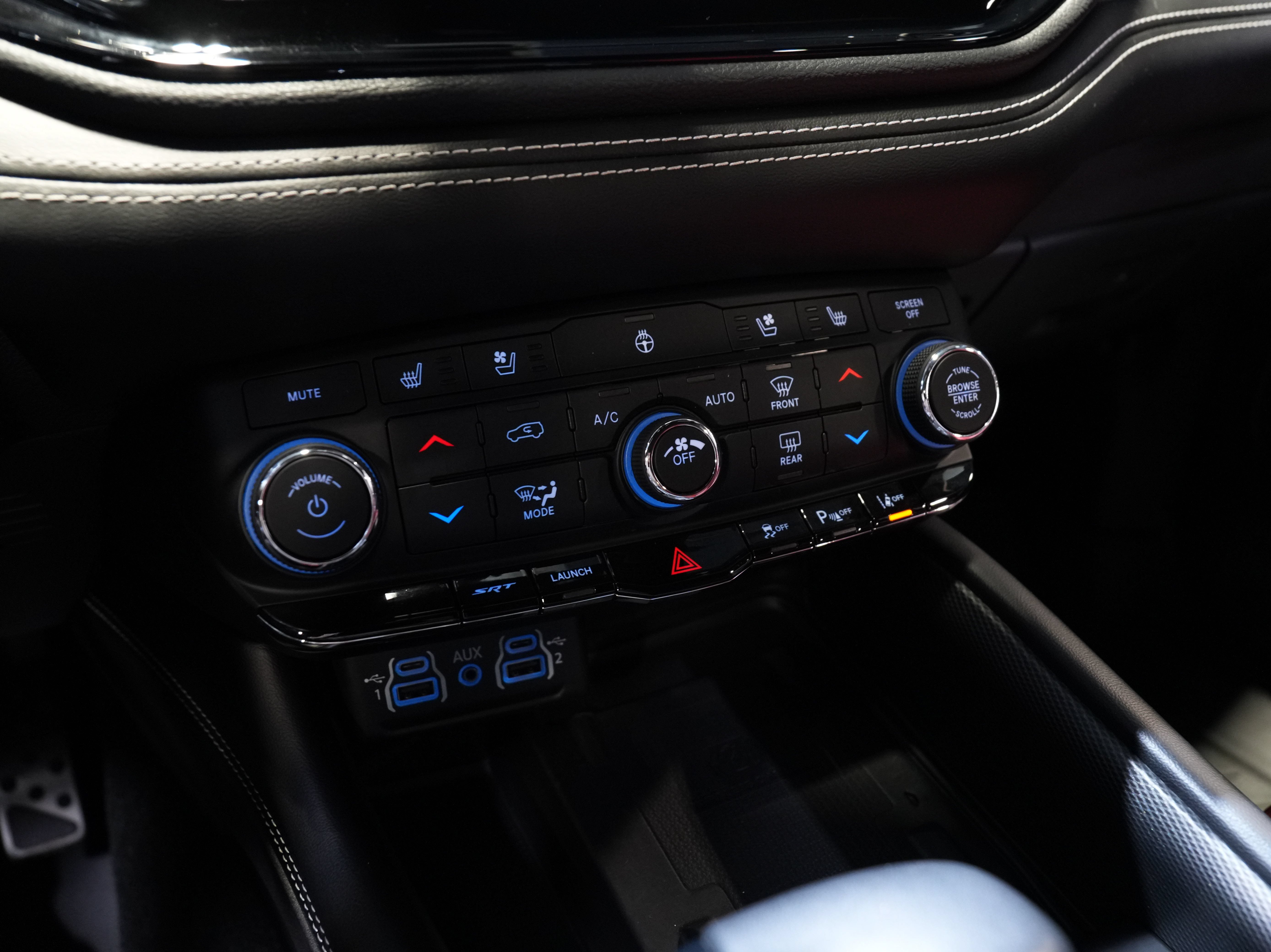 Used 2021 Dodge Durango SRT Hellcat w/ Technology Group AWD/4WD image 45