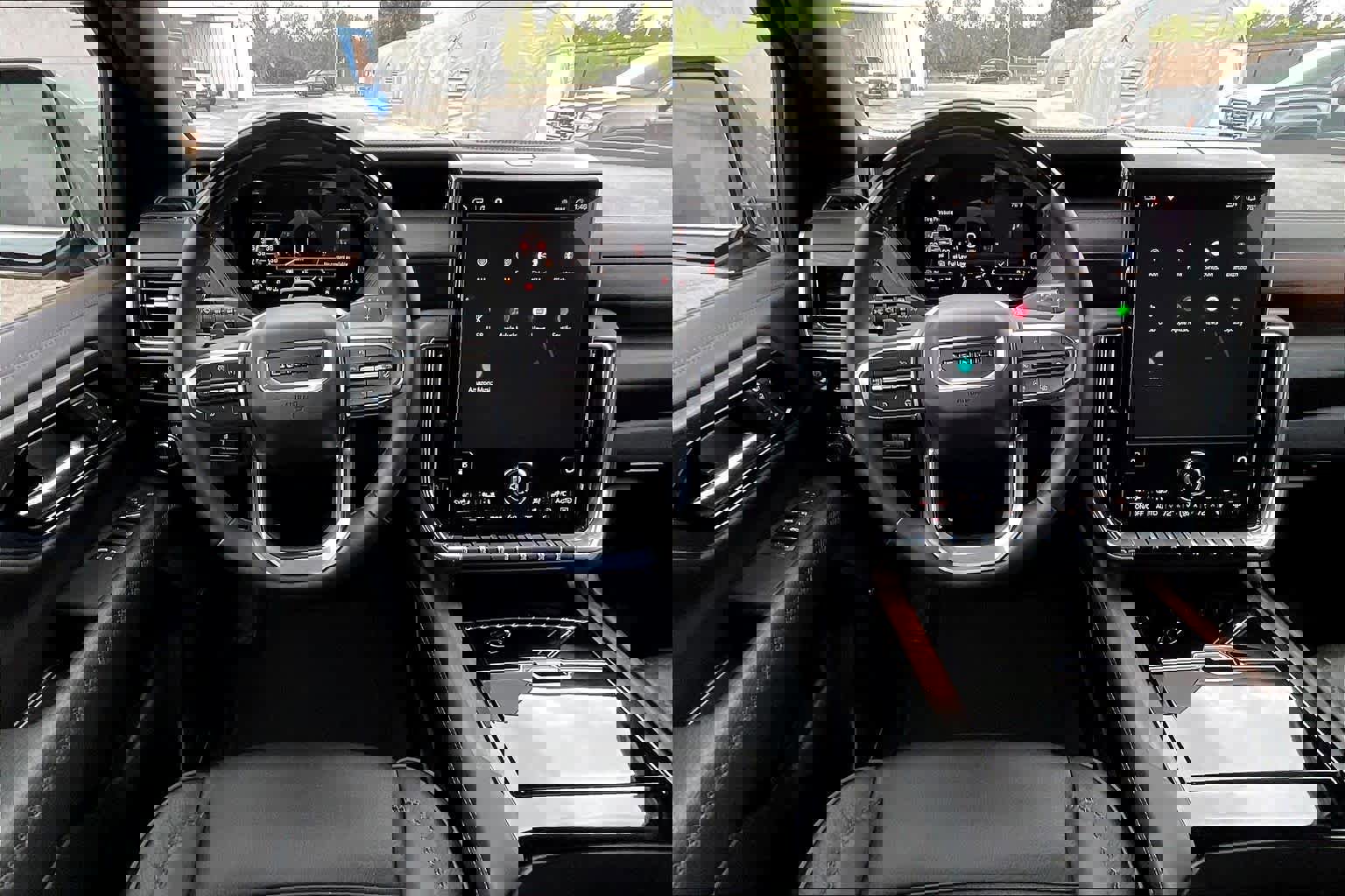 Used 2026 GMC Yukon Denali w/ Denali Reserve Package image 6