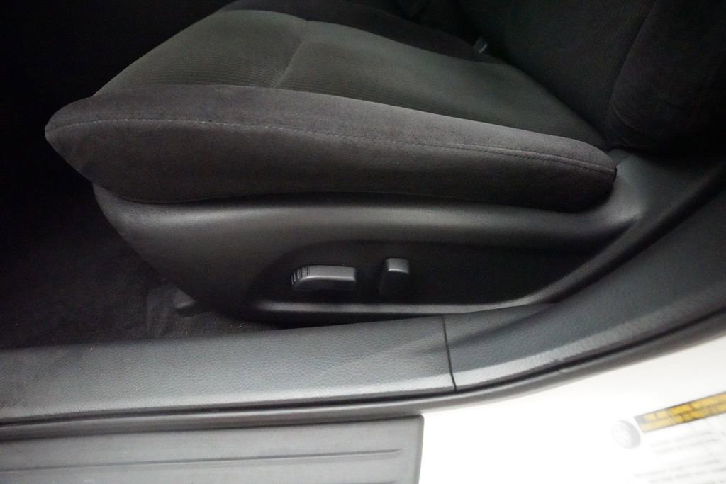 Used 2013 Nissan Altima 2.5 SV FWD image 28