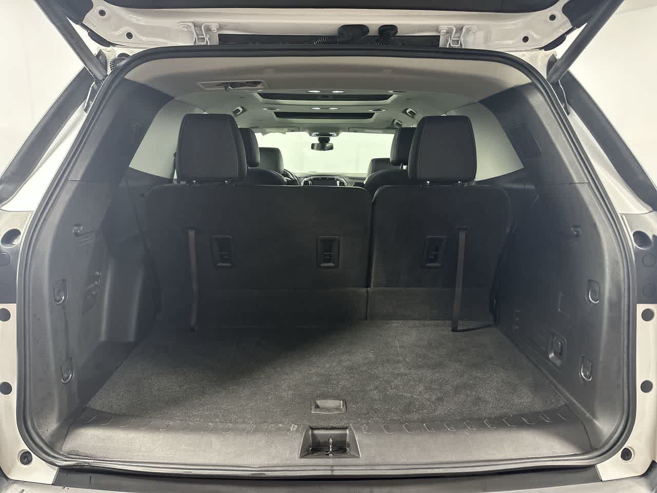 Used 2019 Chevrolet Traverse LT w/ LT Premium Package AWD/4WD image 24