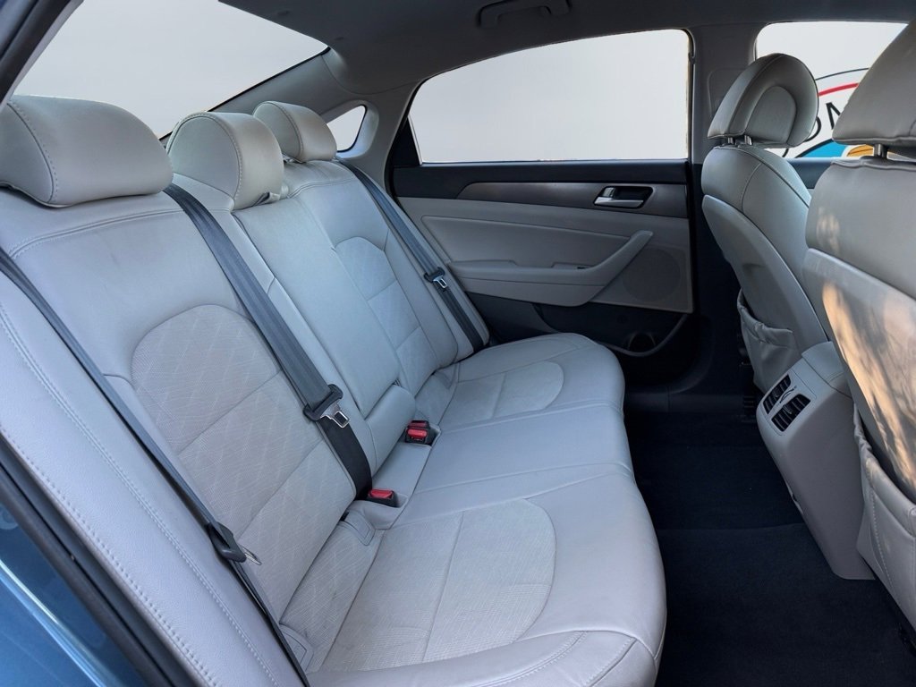 Used 2016 Hyundai Sonata Sport w/ Option Group 02 image 21