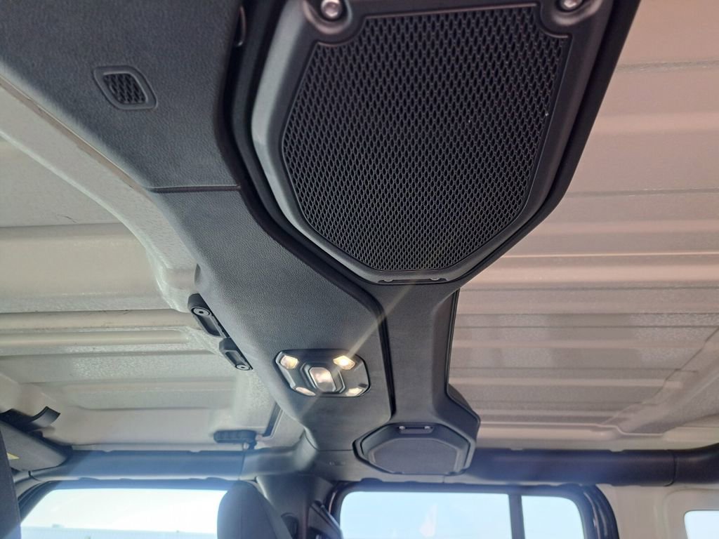 Used 2023 Jeep Wrangler Unlimited image 23
