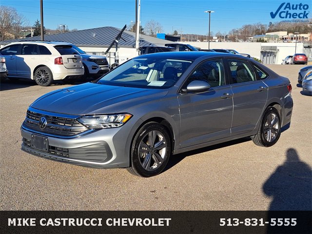 Used 2024 Volkswagen Jetta SE