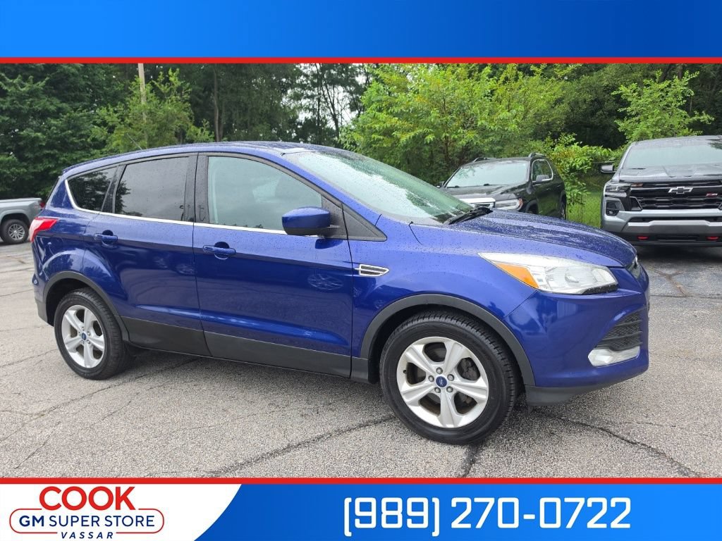Used 2015 Ford Escape SE FWD image 1