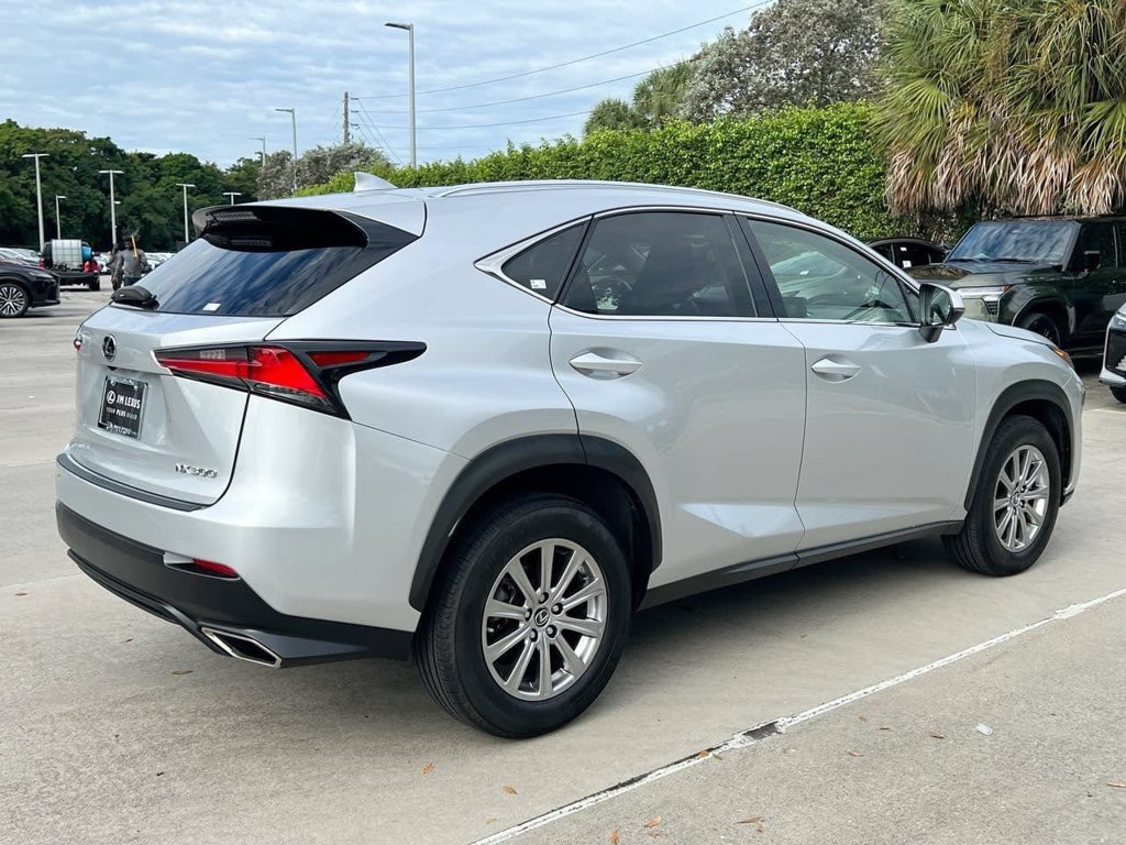 Used 2018 Lexus NX 300 FWD image 7