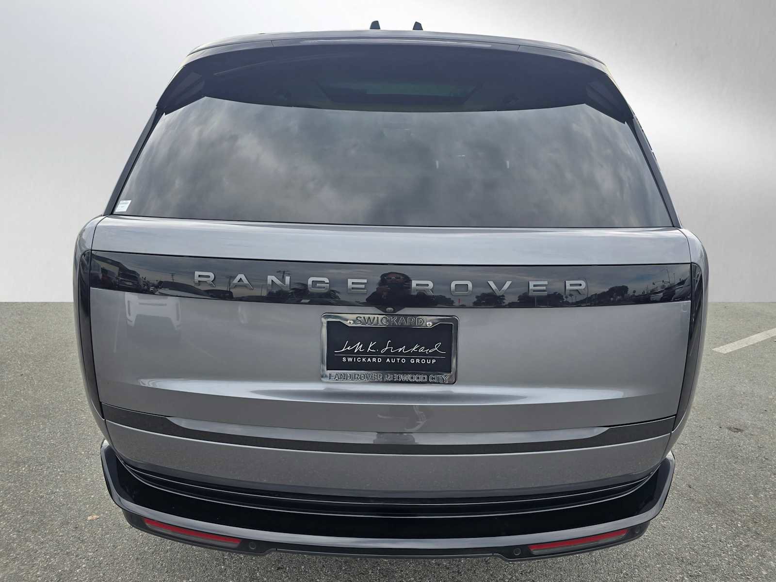 Used 2024 Land Rover Range Rover SE image 4