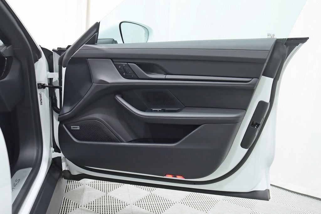 Used 2024 Porsche Taycan 4S image 42