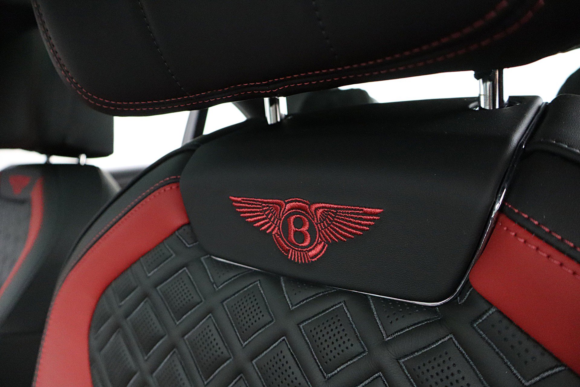 Certified 2023 Bentley Flying Spur S V8 AWD/4WD image 30