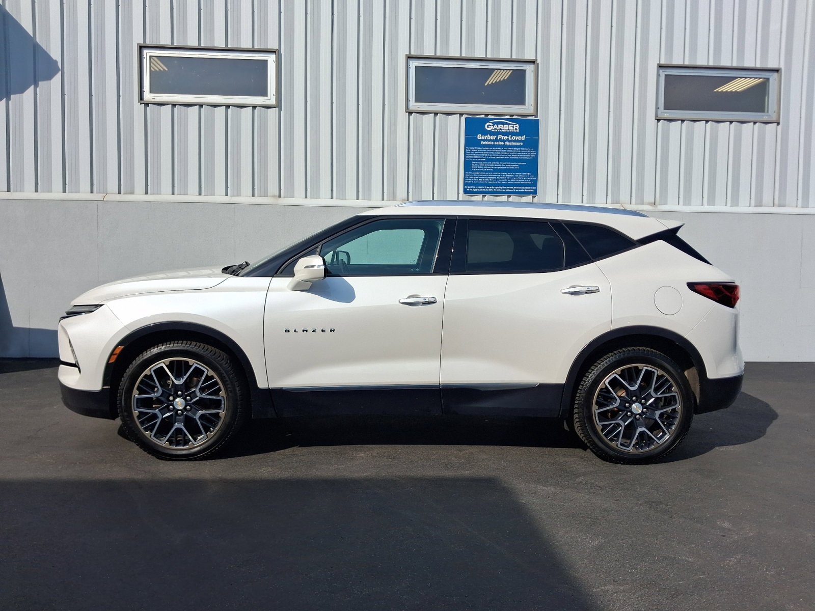 Used 2023 Chevrolet Blazer Premier AWD/4WD image 2