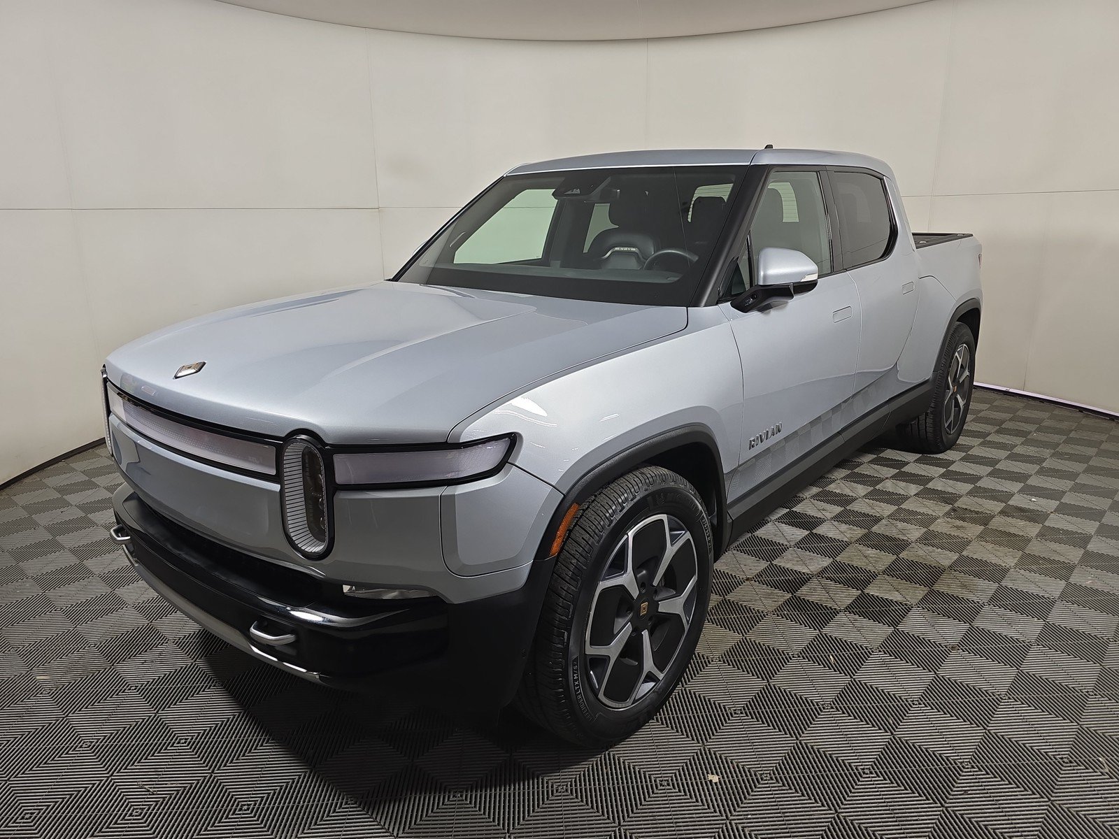 Used 2024 Rivian R1T Adventure