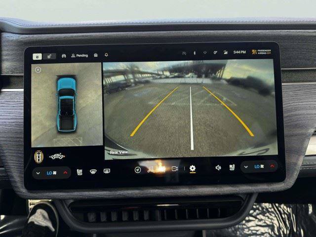 Used 2022 Rivian R1T Adventure AWD/4WD image 32