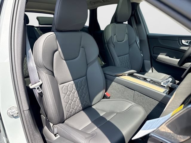 New 2027 Volvo XC60 B5 Core AWD/4WD image 26