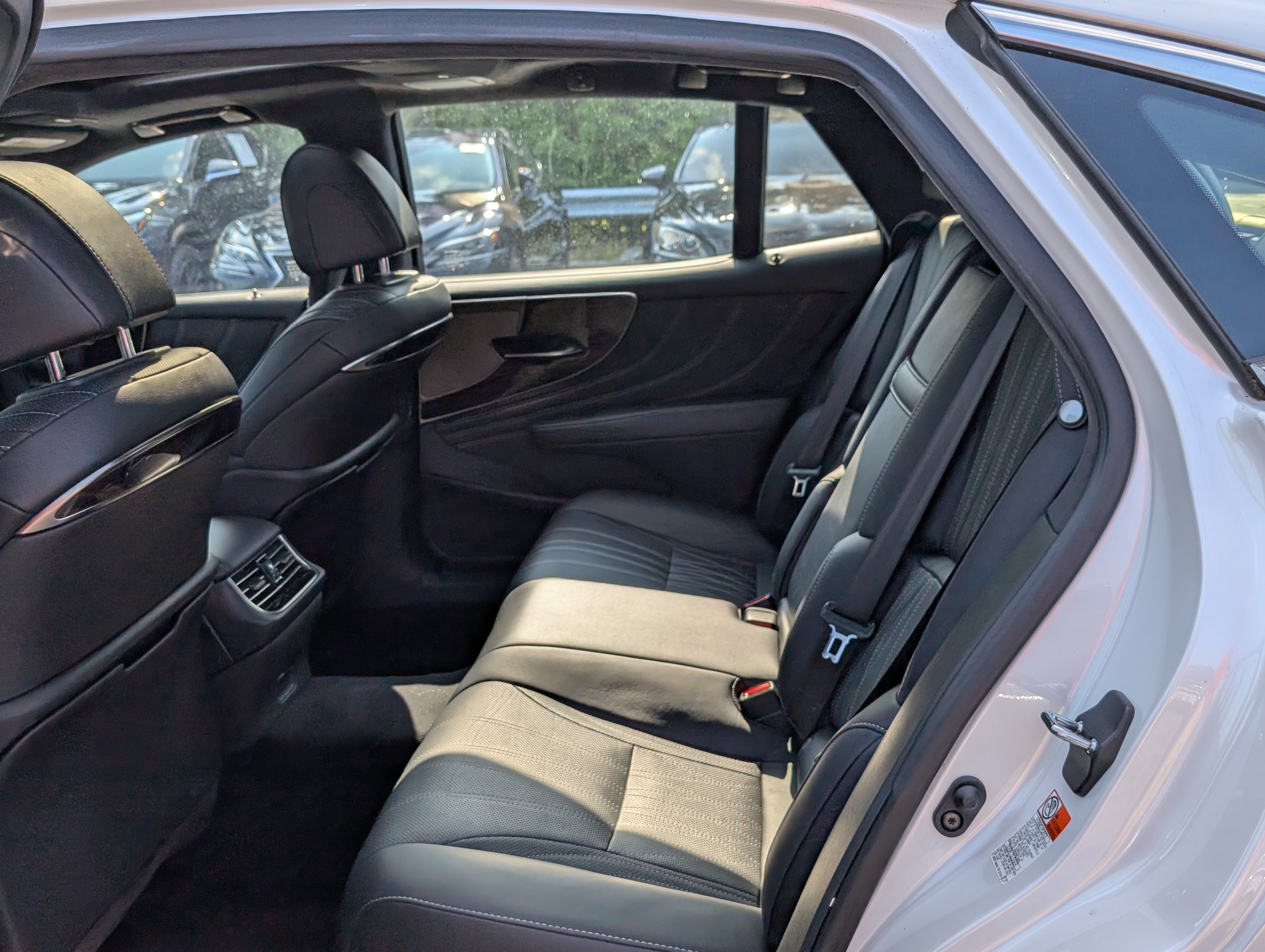 Certified 2022 Lexus LS 500 500 w/ Interior Upgrade Package image 15