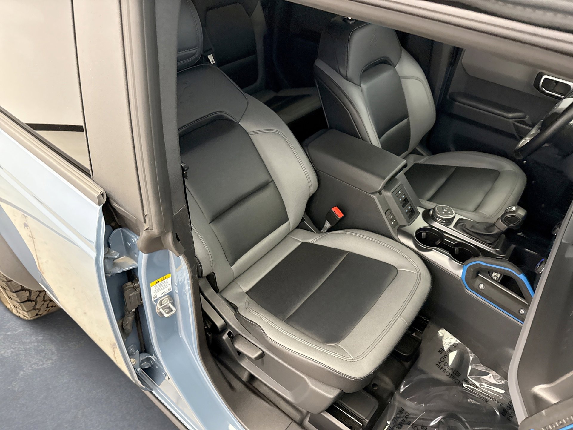 Used 2024 Ford Bronco Black Diamond image 16