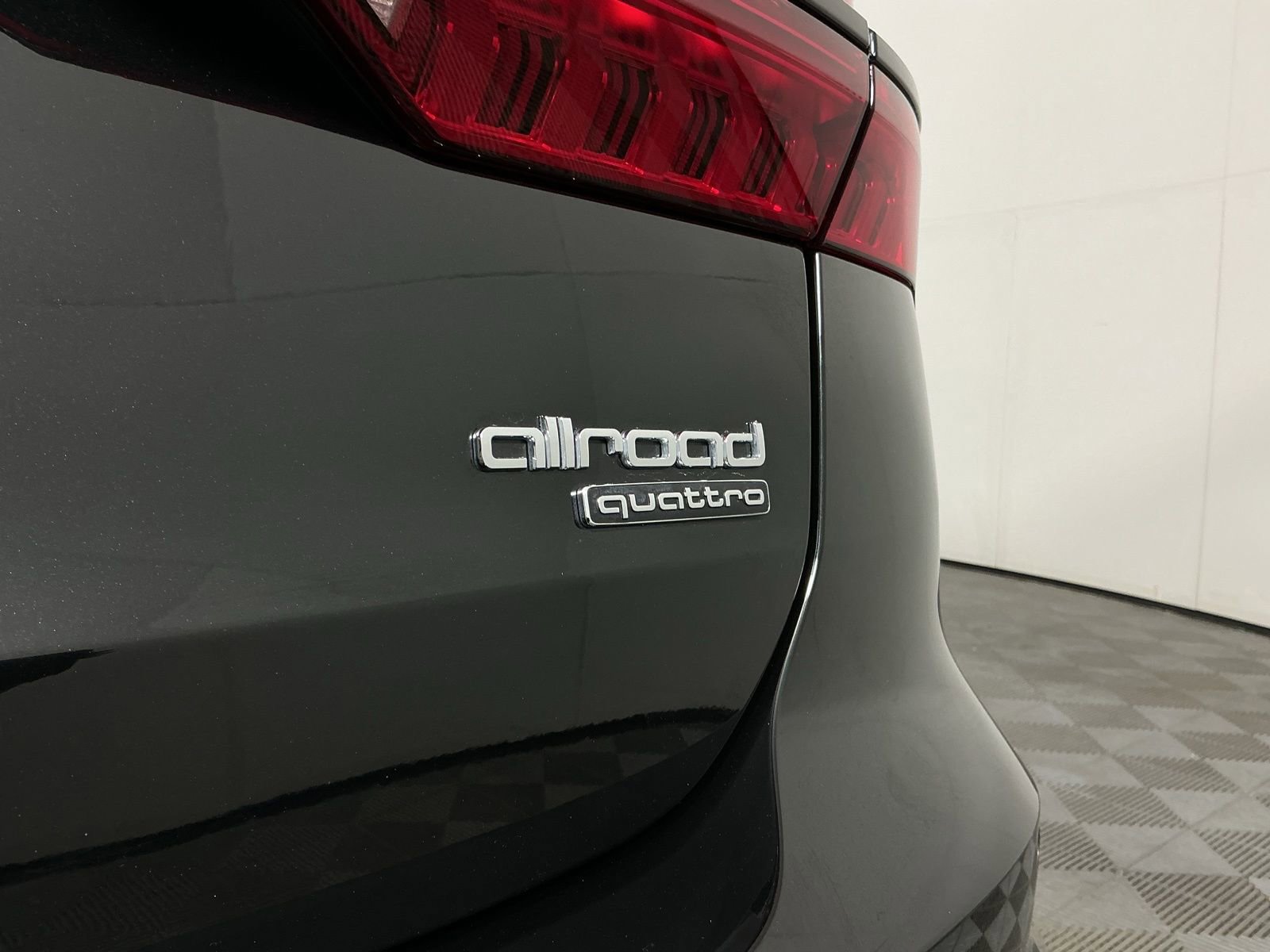 Used 2024 Audi A6 Premium Plus image 8