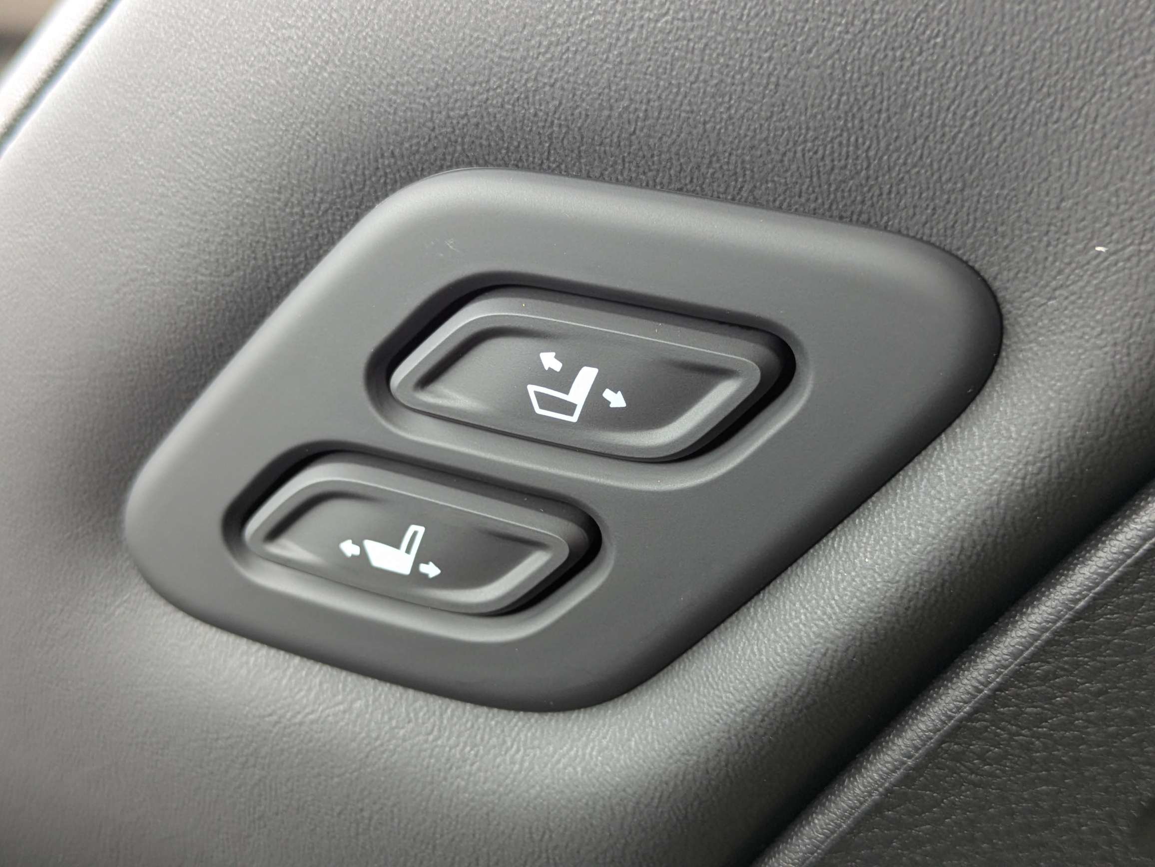 New 2026 Kia Carnival EX FWD image 23