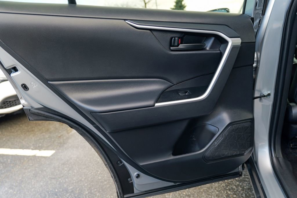 Used 2024 Toyota RAV4 LE AWD/4WD image 22