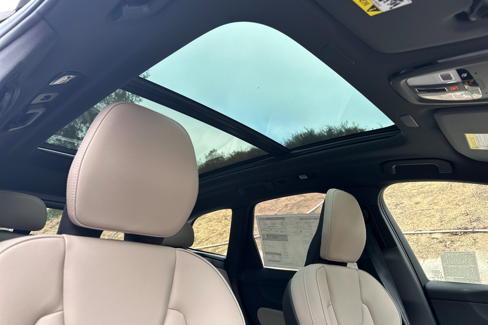 New 2026 Volvo XC60 T8 Plus w/ Climate Package image 14