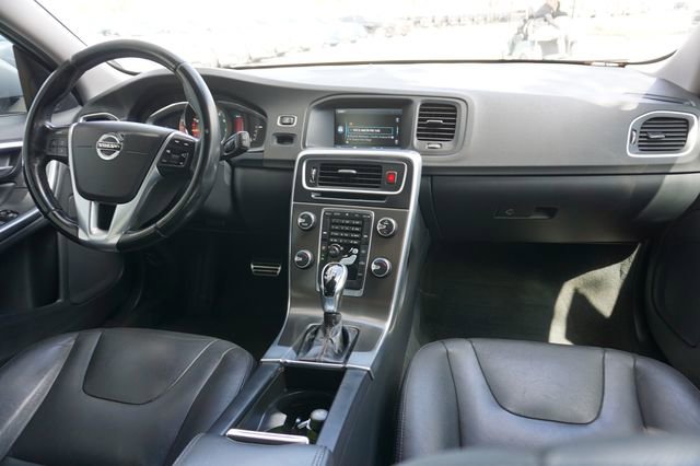 Used 2015 Volvo V60 T5 Premier image 5