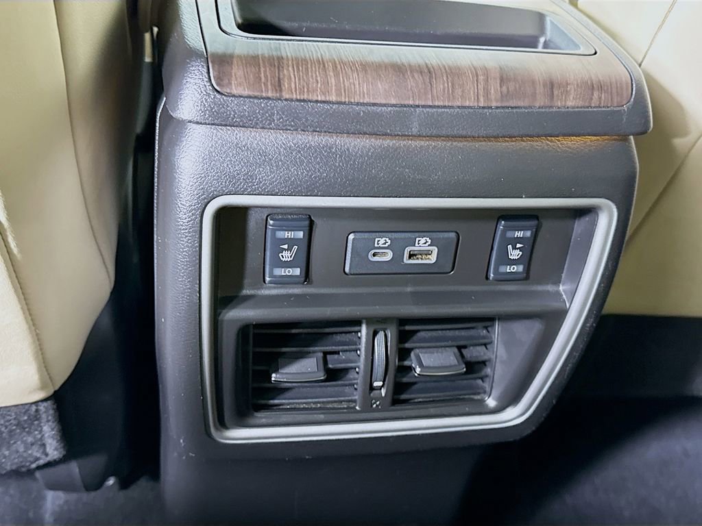 Used 2020 Nissan Murano Platinum w/ Cargo Package image 30