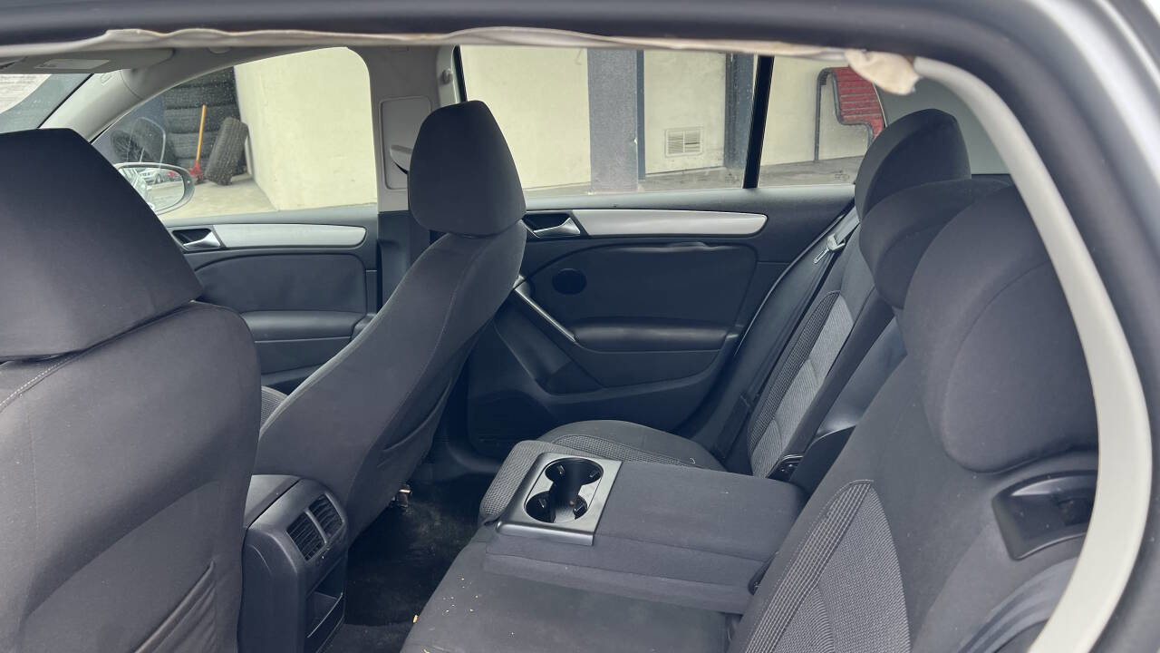 Used 2013 Volkswagen Golf 4-Door image 19