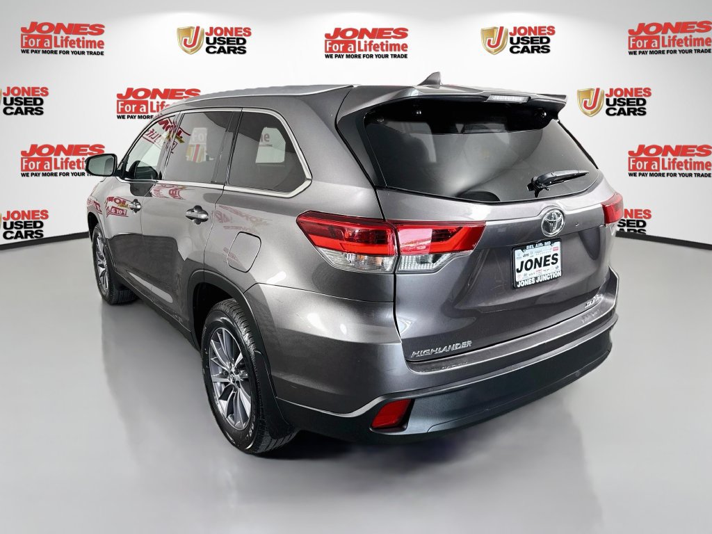 Certified 2019 Toyota Highlander XLE AWD/4WD image 2