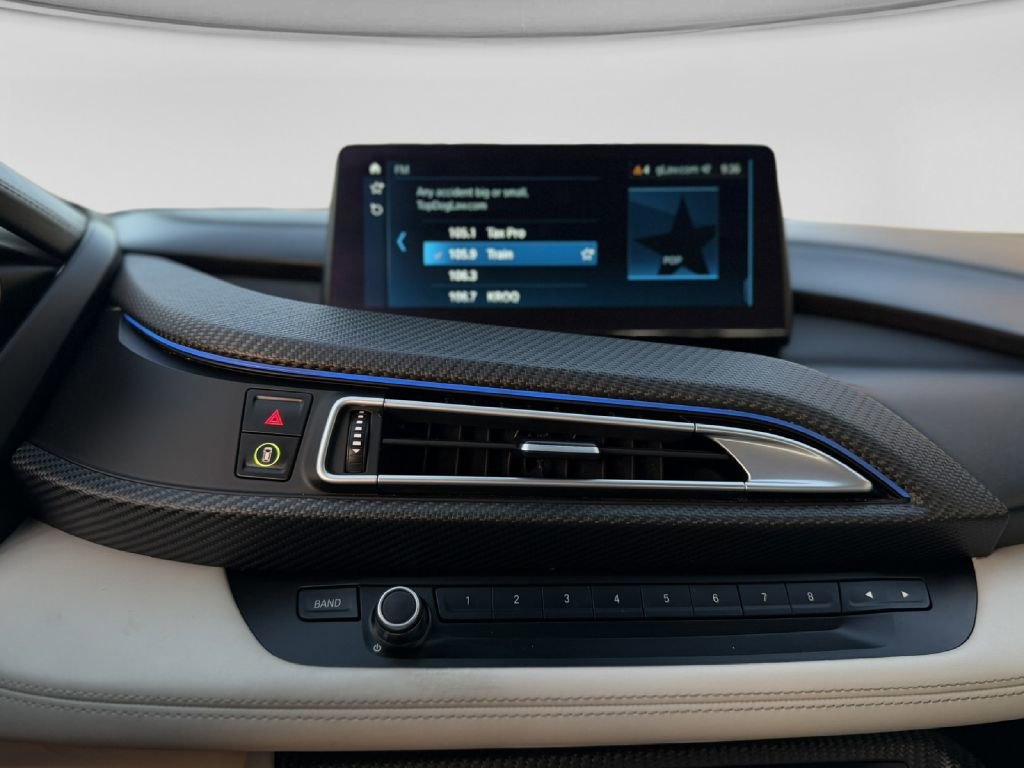 Used 2019 BMW i8 image 17