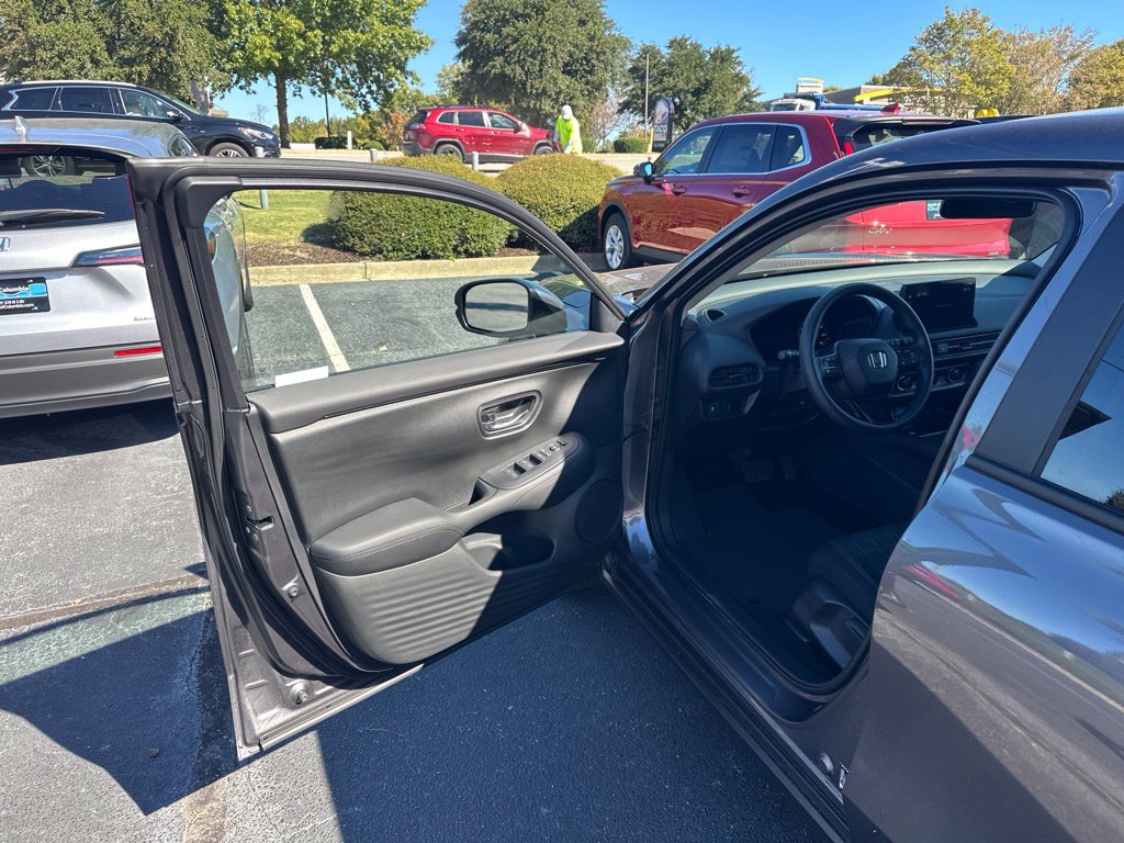 New 2027 Honda HR-V LX image 18