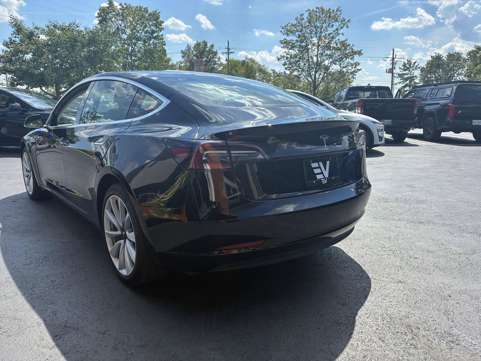 Used 2019 Tesla Model 3 Mid Range RWD image 8