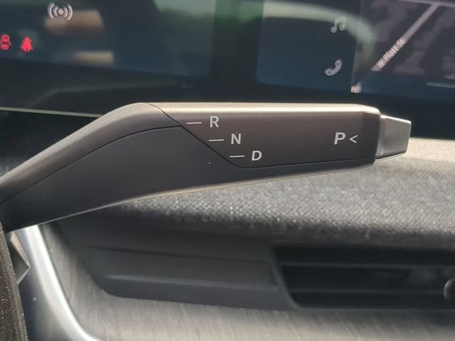 Used 2024 Lucid Air Pure RWD image 25