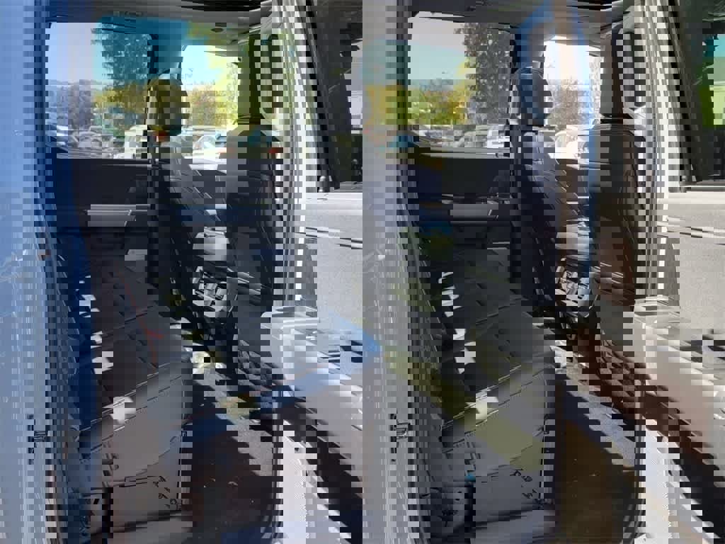 New 2025 Ford F350 Lariat image 14