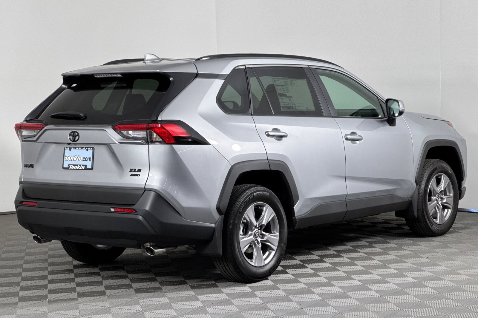 New 2025 Toyota RAV4 XLE image 4