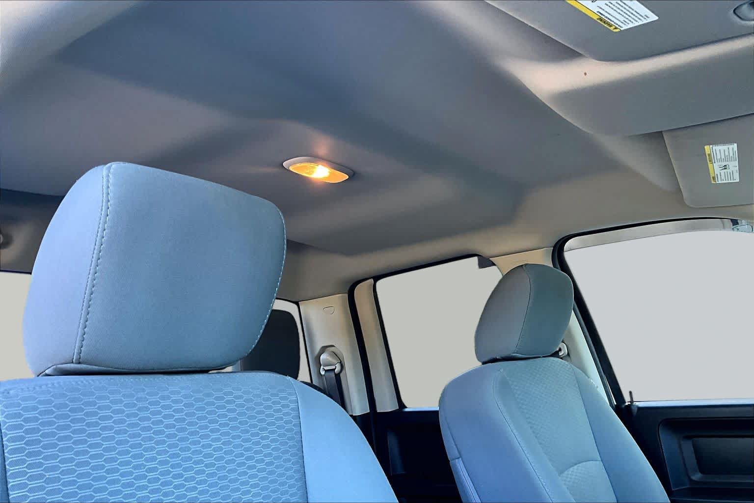 Used 2019 RAM 1500 Express AWD/4WD image 14