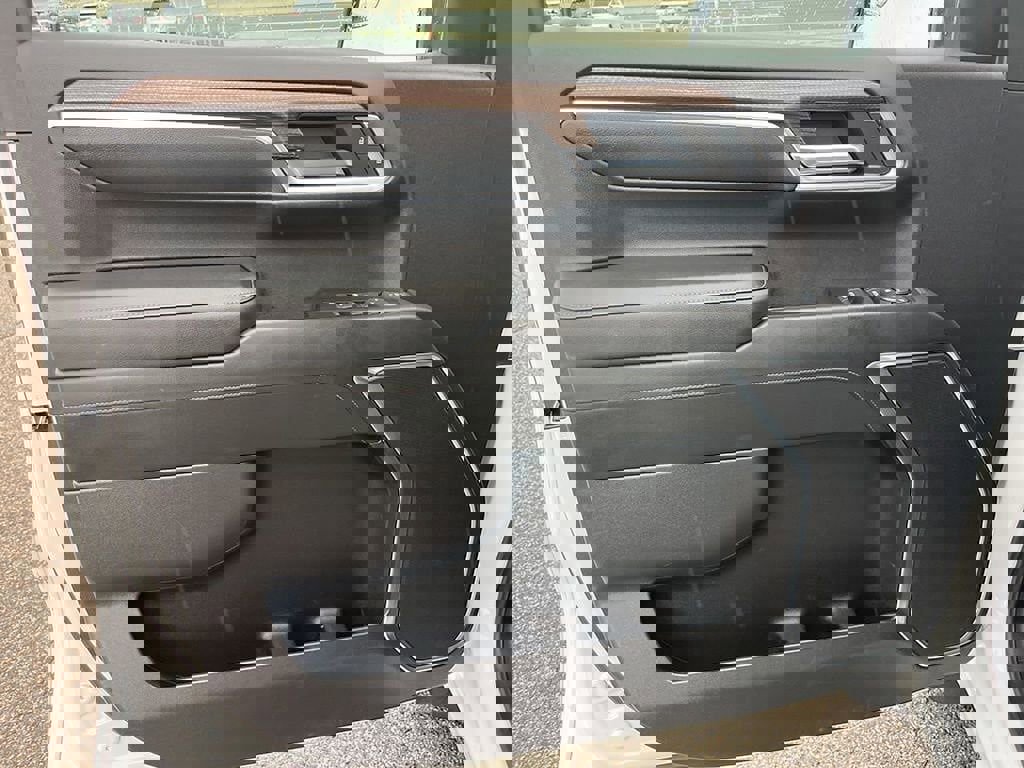 Used 2022 Chevrolet Silverado 1500 RST image 25