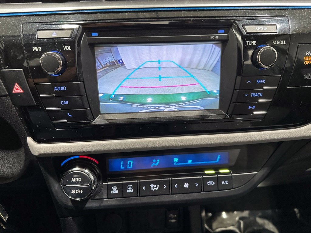 Used 2014 Toyota Corolla LE FWD image 11