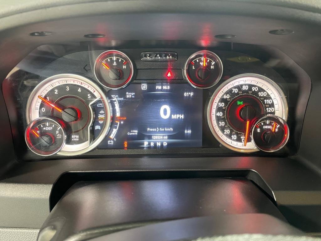 Used 2015 RAM 1500 Classic SLT w/ SLT Plus D←cor Group AWD/4WD image 30