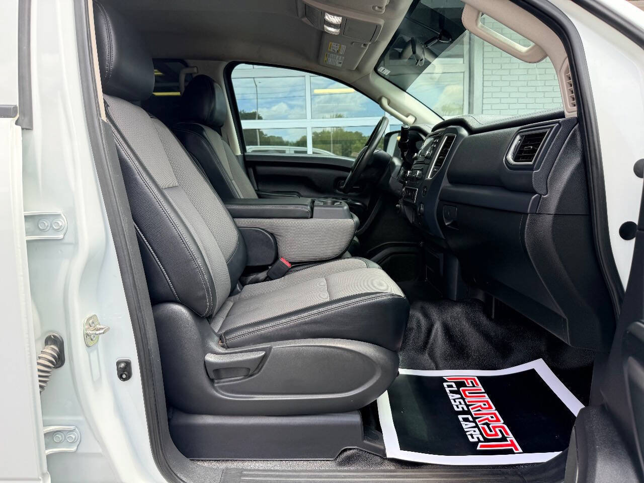 Used 2017 Nissan Titan S AWD/4WD image 31