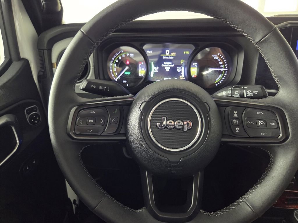Certified 2025 Jeep Wrangler Willys image 17