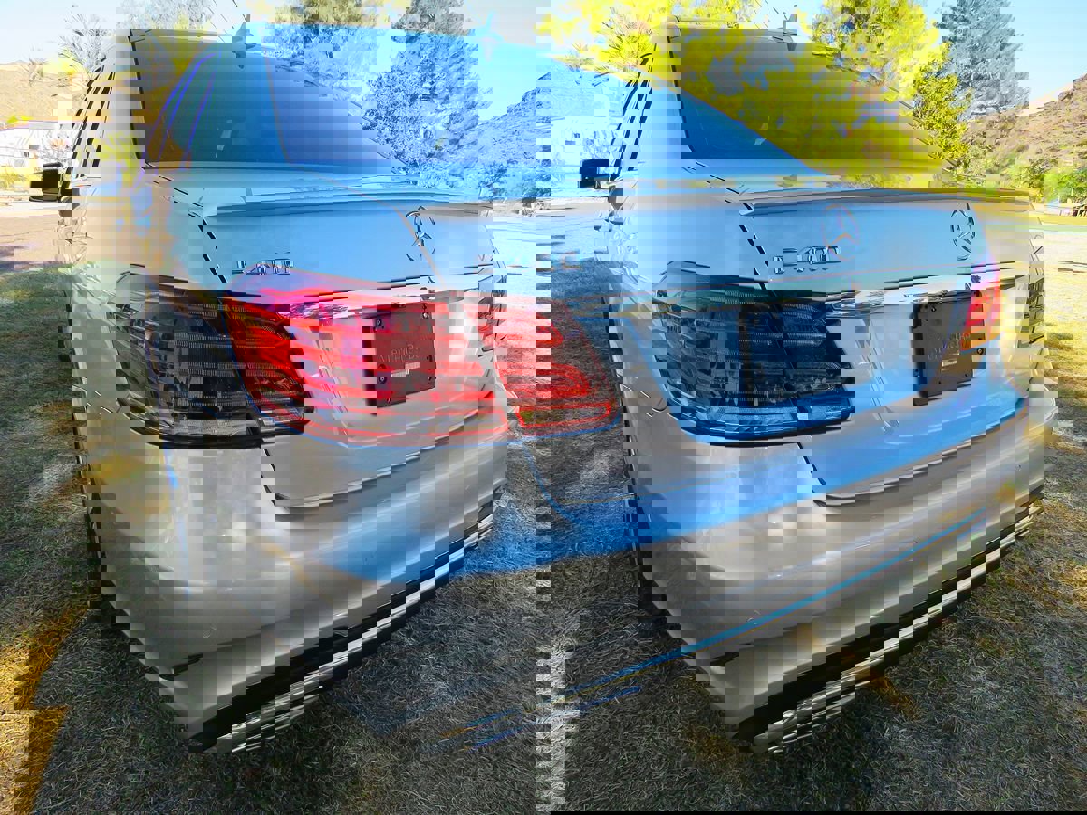 Used 2016 Mercedes-Benz E 400 Sedan image 5