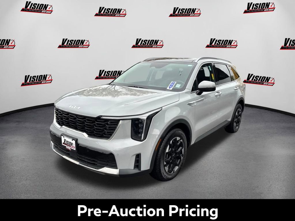 Certified 2025 Kia Sorento S w/ Panoramic Sunroof Package
