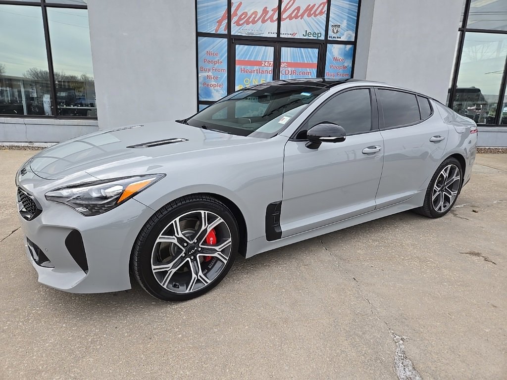 Used 2020 Kia Stinger GT2 image 3