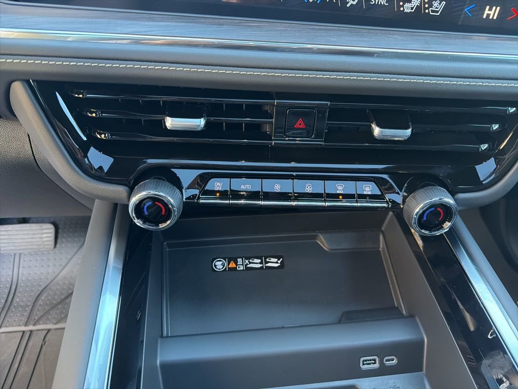 New 2026 Chevrolet Suburban Premier w/ Sun And Tow Package image 15