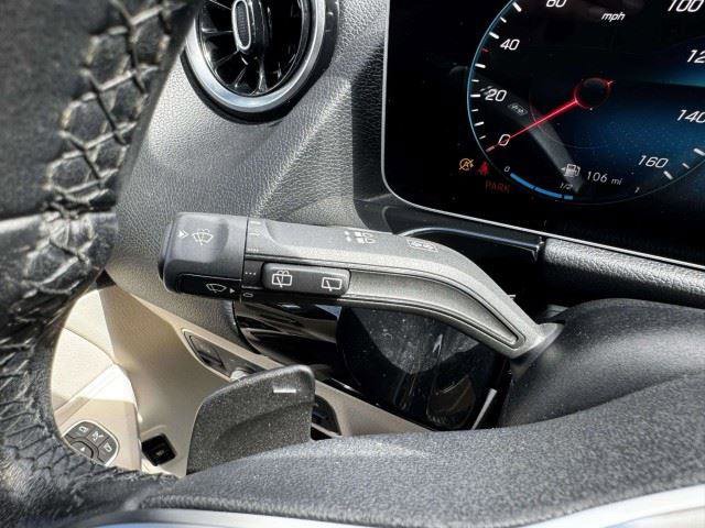 Used 2021 Mercedes-Benz GLA 250 4MATIC w/ Premium Package image 24