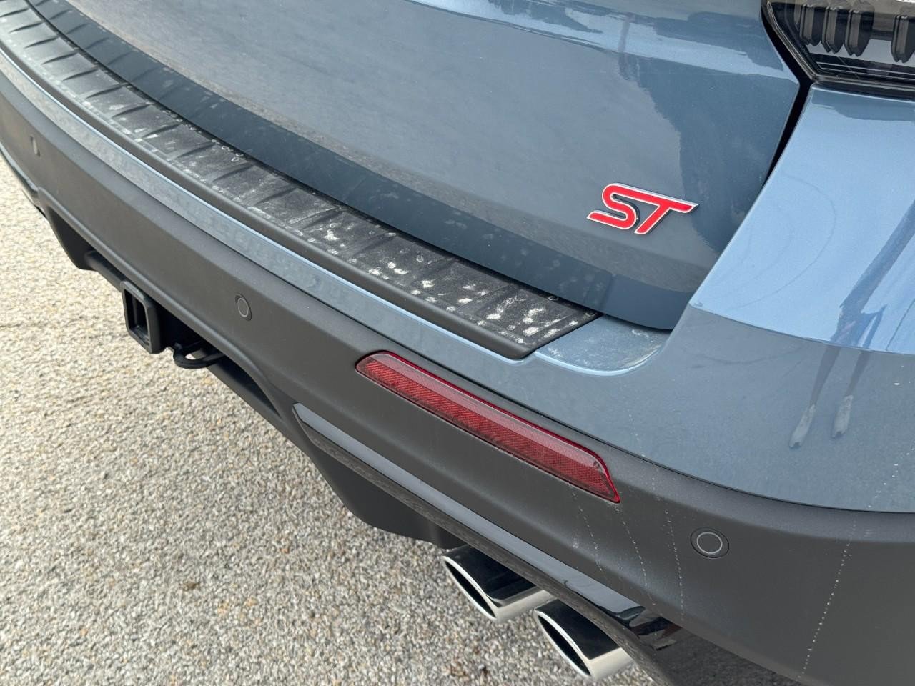 New 2026 Ford Explorer ST image 4