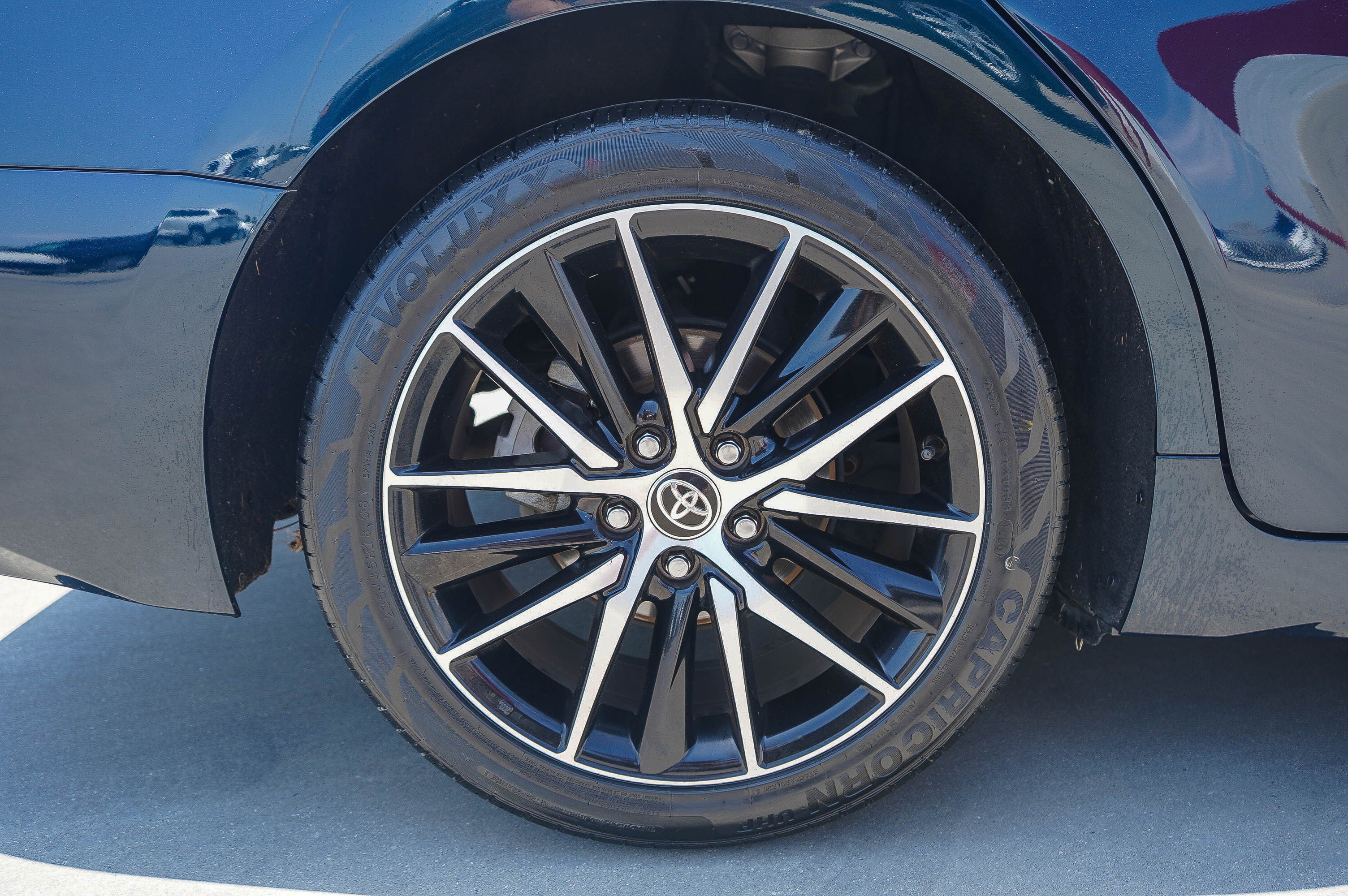 Used 2021 Toyota Camry SE w/ Carpet Mat Package (TMS) FWD image 9
