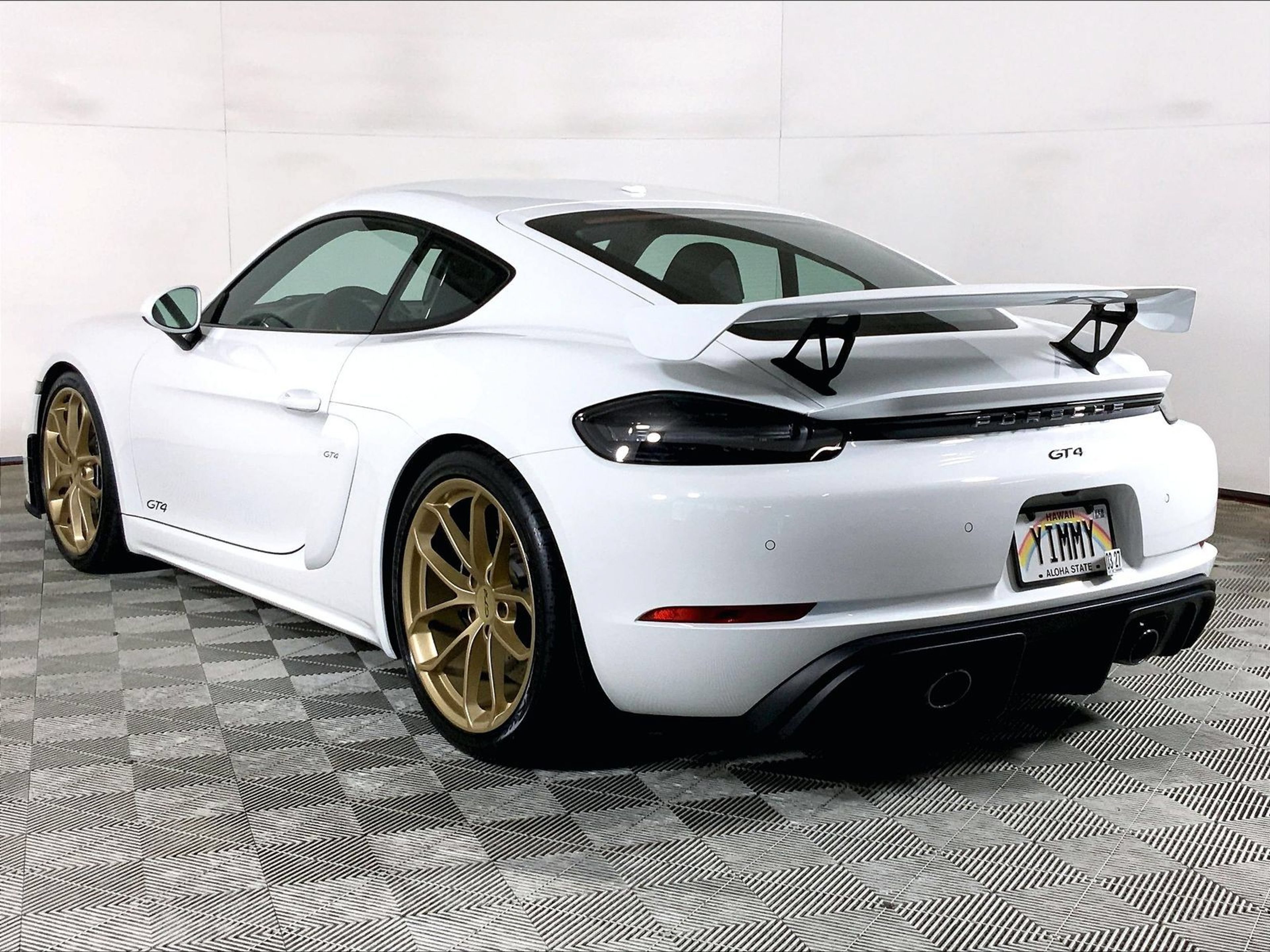 Certified 2020 Porsche 718 Cayman GT4 RWD image 3