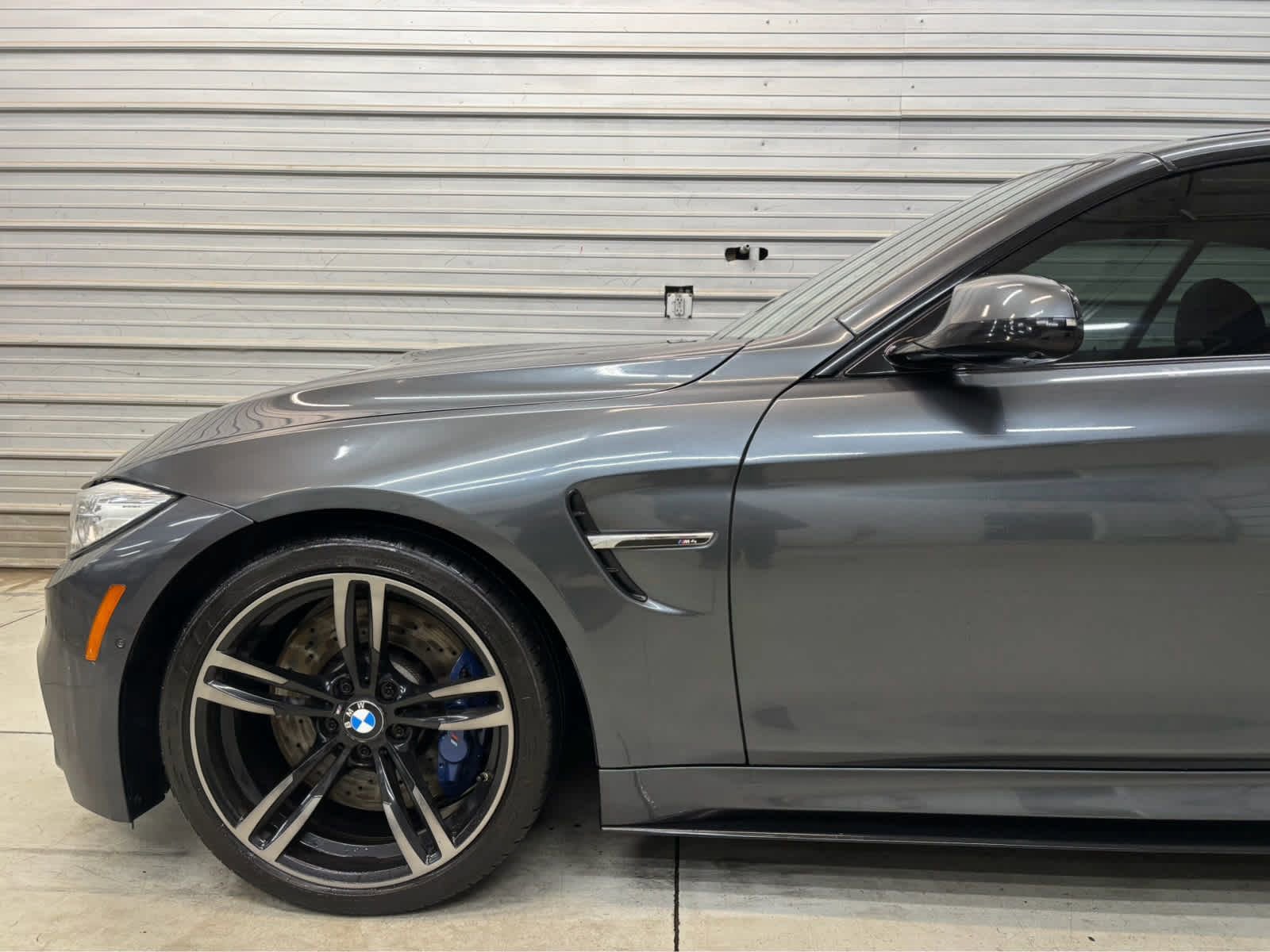 Used 2017 BMW M4 Convertible w/ Executive Package RWD image 4