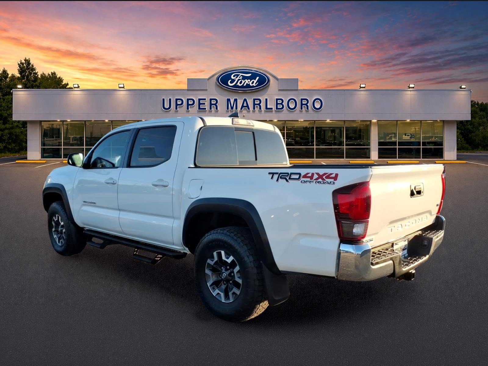 Used 2019 Toyota Tacoma TRD Off-Road AWD/4WD image 6