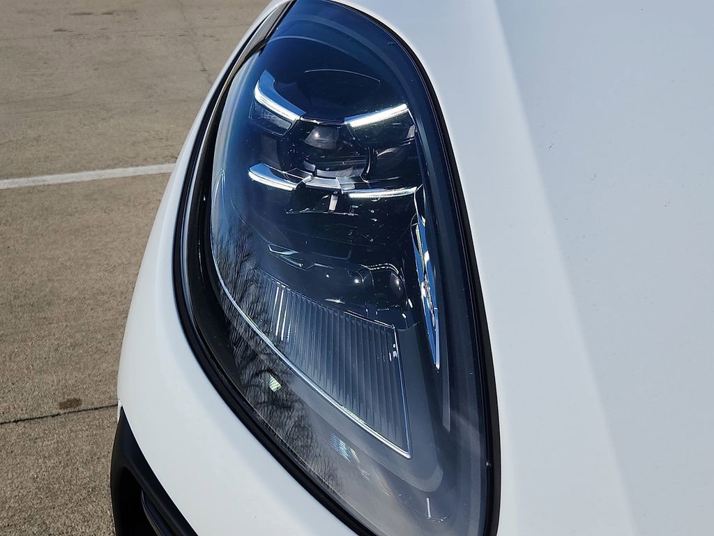 New 2026 Porsche Macan S image 8