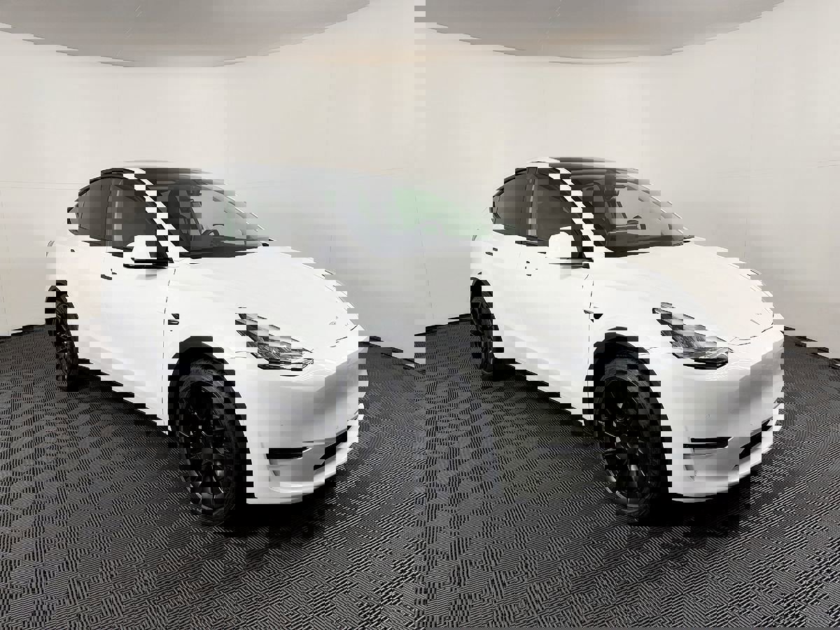 Used 2020 Tesla Model Y Long Range image 6